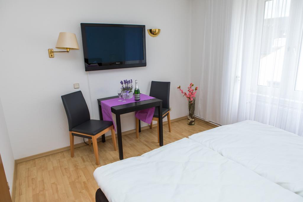 Hotel Zwehrener Hof à Cassel Extérieur photo